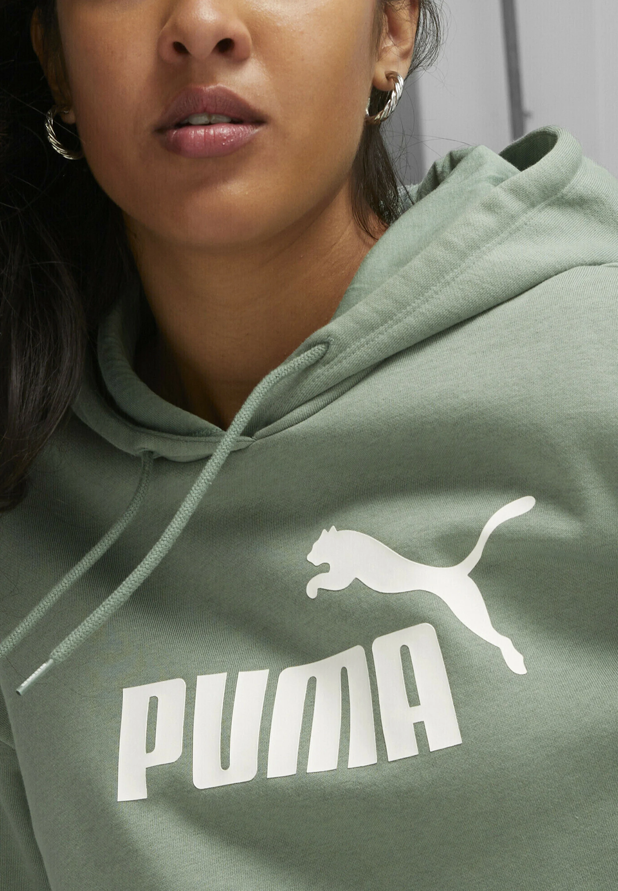 PUMA ESS Cropped Logo Hoodie FL Women's ΜΠΛΟΥΖΑ ΦΟΥΤΕΡ 586869